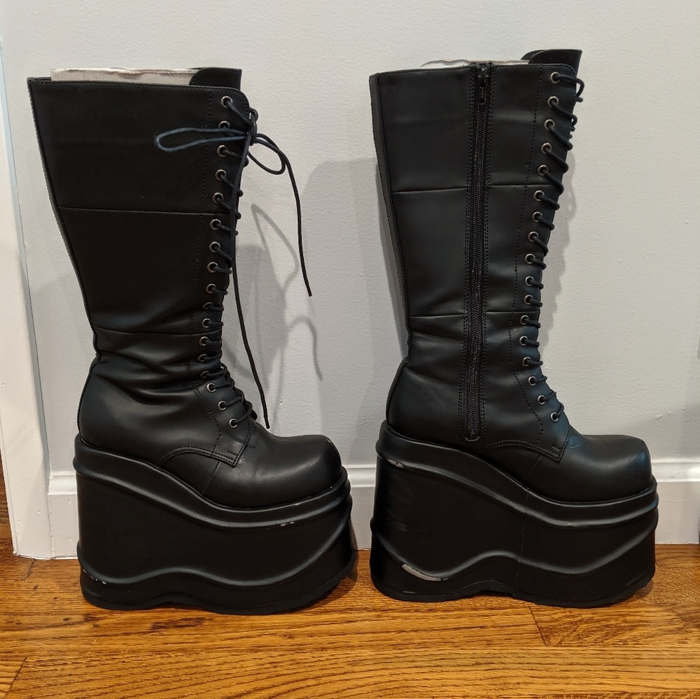 Demonia Platform gothic/industrial boots